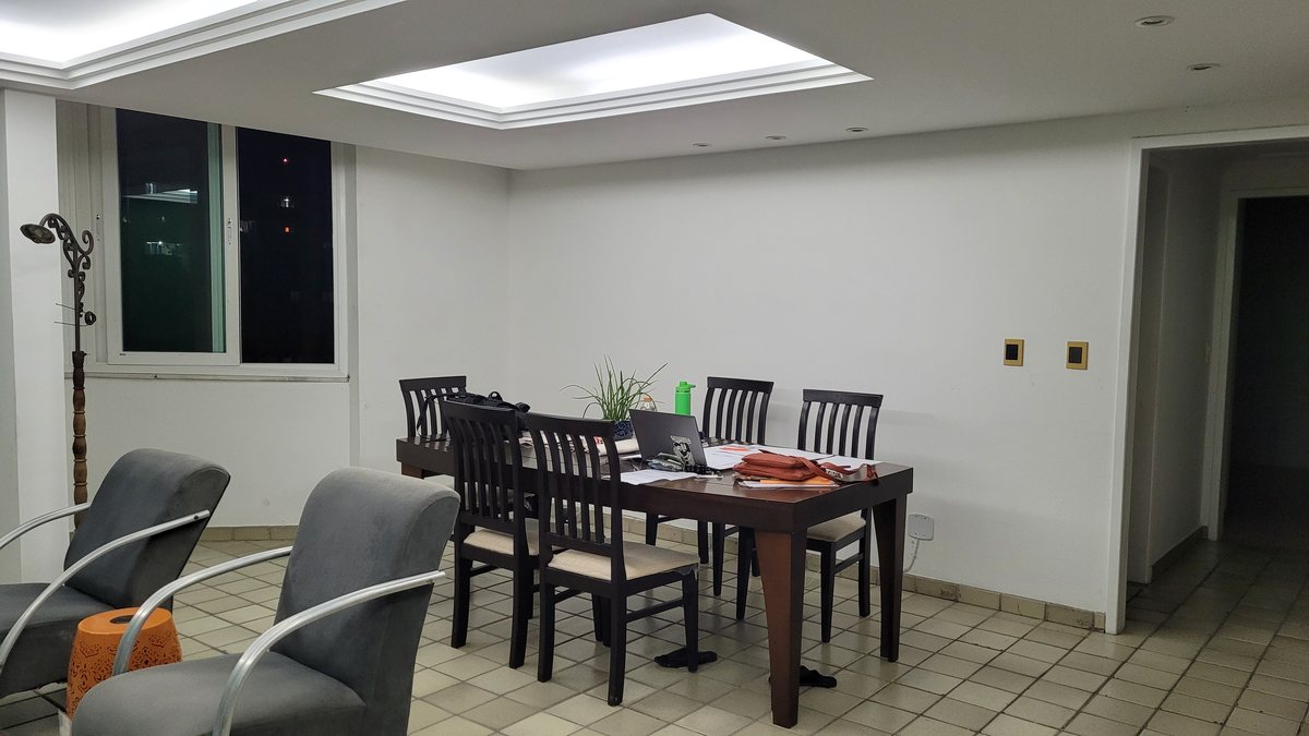 Sala de jantar antes da transformação